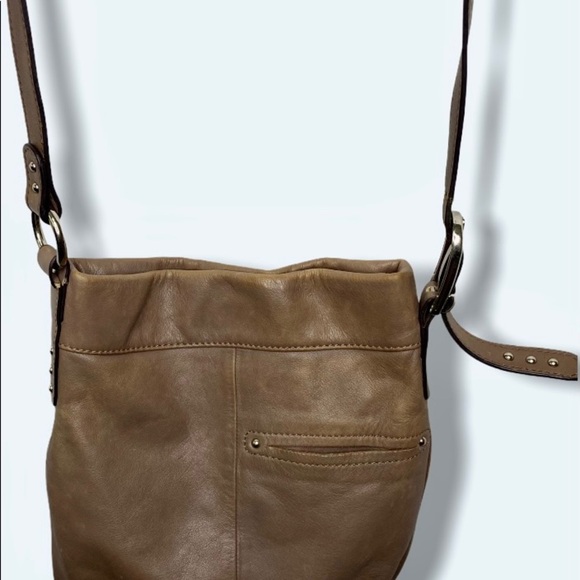 B. Makowsky Soft Leather Hobo Shoulderbag Magnetic - Picture 10 of 10